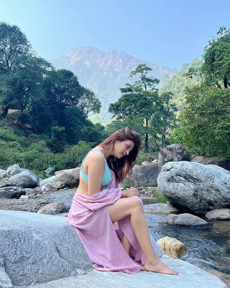 shraddha-das-kashmir-vacation-photos